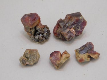 GEM VANADINITE ROCK STONE LAPIDARY SPECIMEN