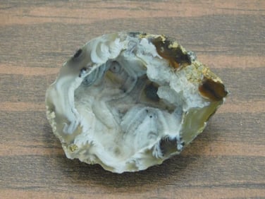 GEODE ROCK STONE LAPIDARY SPECIMEN