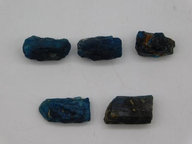 GEM APATITE 40 CARATS ROCK STONE LAPIDARY SPECIMEN