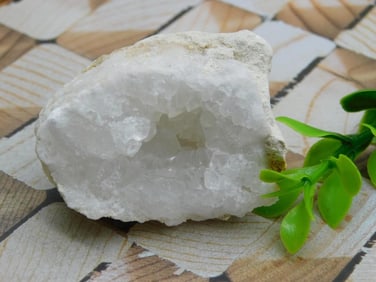 GEODE ROCK STONE LAPIDARY SPECIMEN