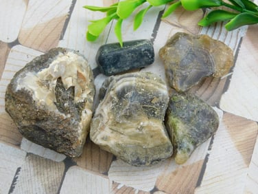 MIXED LOT ROCK STONE LAPIDARY SPECIMEN