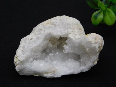 GEODE ROCK STONE LAPIDARY SPECIMEN