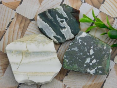 MIXED LOT ROCK STONE LAPIDARY SPECIMEN