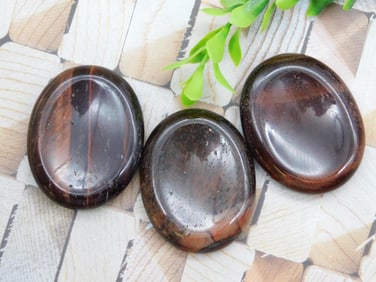 RED MAHOGANY TIGER EYE WORRY STONE ROCK STONE LAPIDARY SPECIMEN