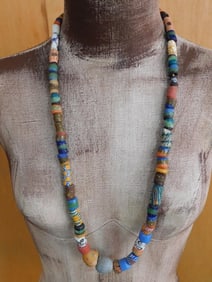 AFRICAN TRADE BEADS ROCK STONE LAPIDARY SPECIMEN