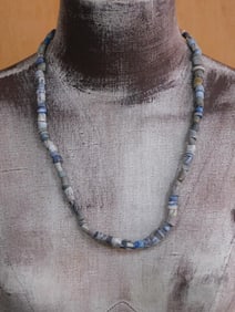 AFRICAN TRADE BEADS ROCK STONE LAPIDARY SPECIMEN