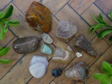 MIXED LOT ROCK STONE LAPIDARY SPECIMEN