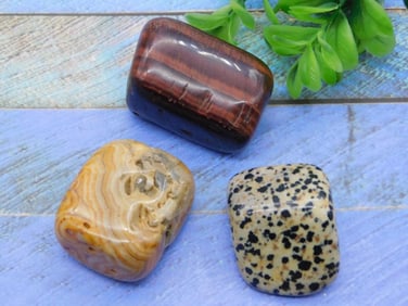 MIXED LOT ROCK STONE LAPIDARY SPECIMEN