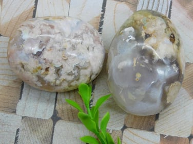 HATMANS FLOWER PETAL AGATE ROCK STONE LAPIDARY SPECIMEN