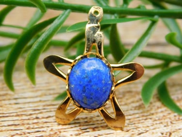 SODALITE STAR PENDANT ROCK STONE LAPIDARY SPECIMEN