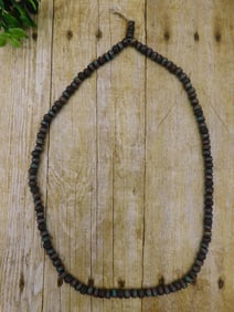 AFRICAN TRADE BEADS ROCK STONE LAPIDARY SPECIMEN