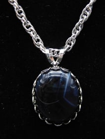 BANDED AGATE PENDANT ON CHAIN NECKLACE ROCK STONE LAPIDARY SPECIMEN