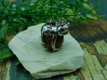 GOLDSTONE FROG PENDANT ROCK STONE LAPIDARY SPECIMEN