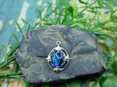 ABALONE STONE PENDANT ROCK STONE LAPIDARY SPECIMEN