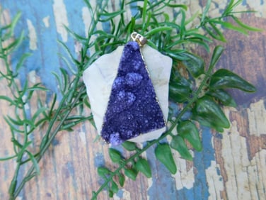 DRUZY QUARTZ PENDANT ROCK STONE LAPIDARY SPECIMEN