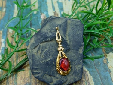 ABALONE STONE PENDANT ROCK STONE LAPIDARY SPECIMEN