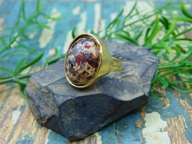 BRECCIATED JASPER RING ROCK STONE LAPIDARY SPECIMEN