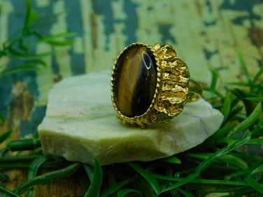 TIGERS EYE RING ROCK STONE LAPIDARY SPECIMEN