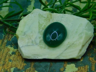 AVENTURINE CABOCHON ROCK STONE LAPIDARY SPECIMEN