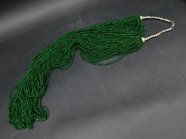 GREEN SEED BEAD NECKLACE