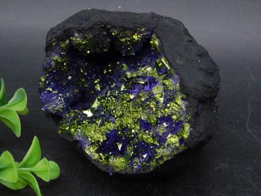 BLUE AND GOLD GEODE ROCK STONE LAPIDARY SPECIMEN