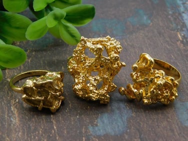 GOLDTONE RINGS ROCK STONE LAPIDARY SPECIMEN