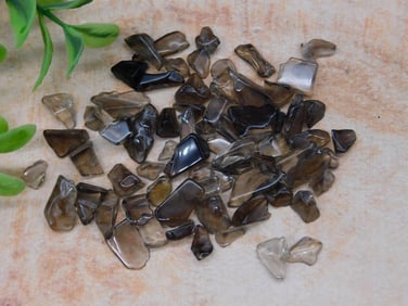 SMOKY QUARTZ CHIPS ROCK STONE LAPIDARY SPECIMEN