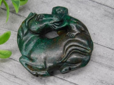 CARVED JADE ROCK STONE LAPIDARY SPECIMEN