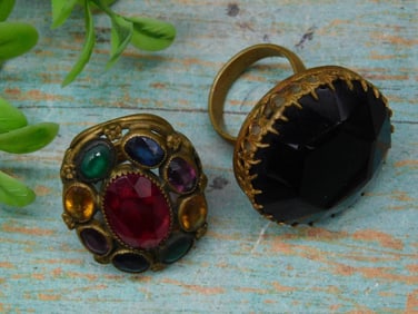 Pair of Vintage Size 6.5 Adjustable Rings with Multicolored Stones