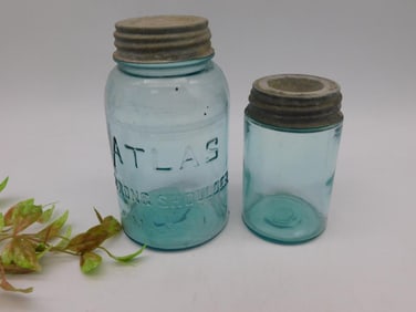 Set of Two Atlas Strong Shoulder Mason Jars with Lids