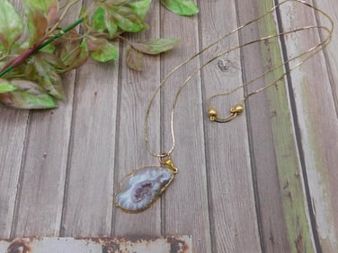 Agate Slice Pendant on Gold-Tone Chain Necklace