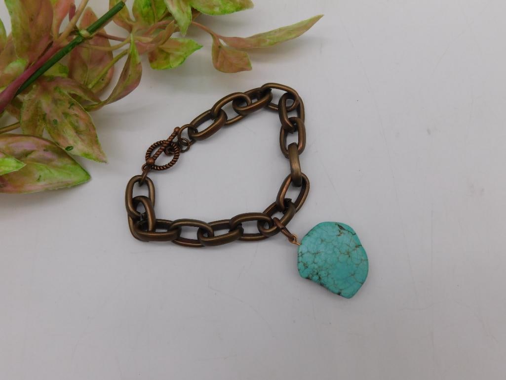 Copper Chain Bracelet with Turquoise Stone Pendant: Copper Chain Bracelet with Turquoise Stone Pendant