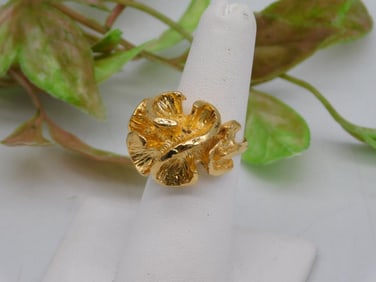 Gold-Tone Floral Style Ring