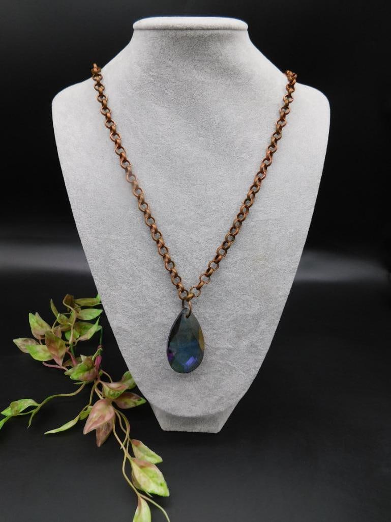 Copper Chain Necklace With Iridescent Teardrop Pendant: Copper Chain Necklace With Iridescent Teardrop Pendant