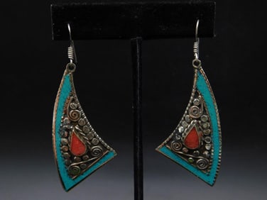 Pair of Teardrop Dangle Earrings With Inlaid Stones