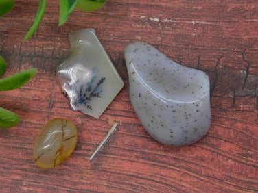 Lot of Three Gemstones and One Metal Pin