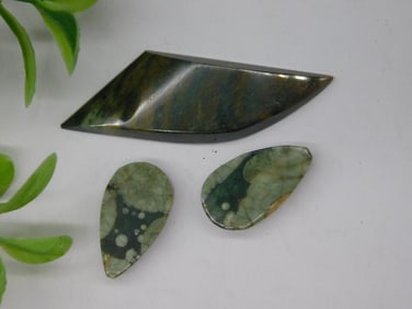 ROCK STONE LAPIDARY SPECIMEN