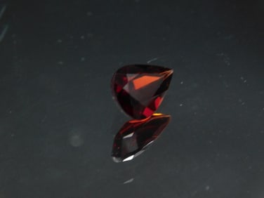 GARNET GEMSTONE ROCK STONE LAPIDARY SPECIMEN
