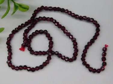 STONE BEADS ROCK STONE LAPIDARY SPECIMEN