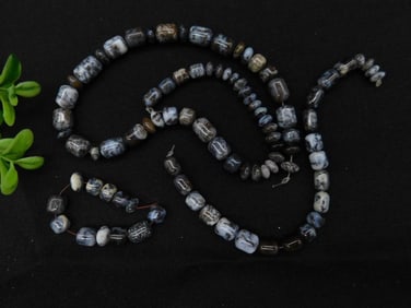 STONE BEADS ROCK STONE LAPIDARY SPECIMEN