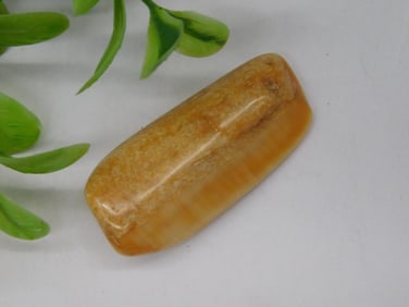 YELLOW ROCK STONE LAPIDARY SPECIMEN