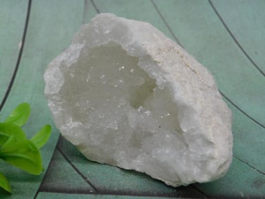 GEODE ROCK STONE LAPIDARY SPECIMEN