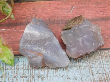 Two Rough Agate Specimens Weighing 174 Grams