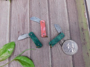 Lot of Miniature Folding Knives with Colorful Handles