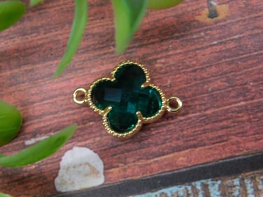 Gold-Tone Clover-Shaped Gemstone Connector Charm