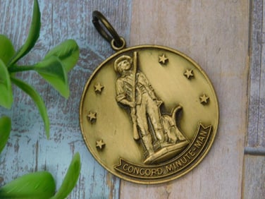 1976 Bicentennial Concord Minuteman Brass Medal Pendant
