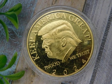 2024 Gold-Tone Donald Trump Commemorative Coin
