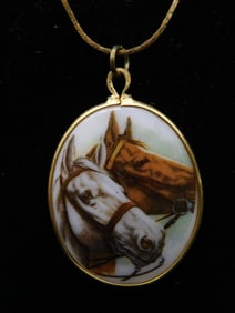 Gold-Tone Oval Pendant Necklace With Dog Portrait Design