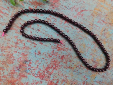 Strand of Round Garnet Beads with Uniform Size