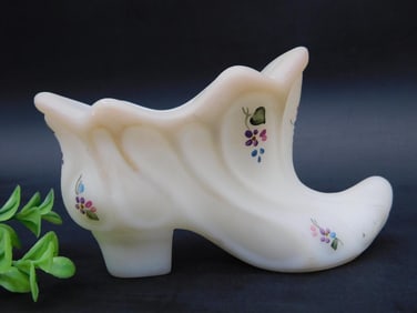 FENTON 14Hand-Painted Milk Glass Shoe with Floral Design